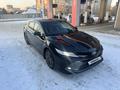 Toyota Camry 2019 года за 13 600 000 тг. в Семей – фото 2