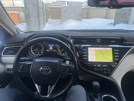 Toyota Camry 2019 года за 13 600 000 тг. в Семей – фото 8