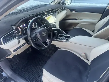 Toyota Camry 2019 года за 13 600 000 тг. в Семей – фото 6