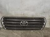 Решетка радиатора под камеру Toyota land cruiser 200 12-15 за 20 000 тг. в Караганда