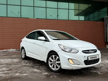 Hyundai Solaris 2012 года за 4 700 000 тг. в Караганда – фото 3