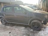Renault Sandero 2015 годаүшін2 100 000 тг. в Шымкент – фото 4