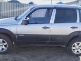 Chevrolet Niva 2012 годаfor3 300 000 тг. в Атырау – фото 4