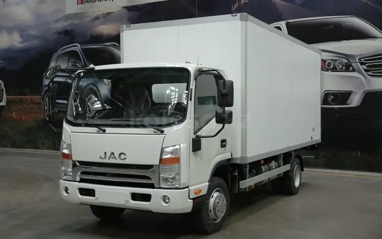 JAC  Изотермический фургон на базе шасси JAC N120 2024 года за 24 200 000 тг. в Атырау