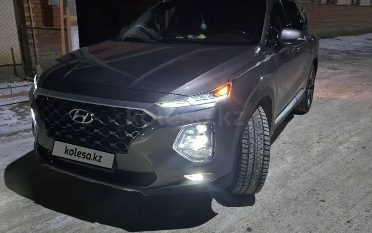 Hyundai Santa Fe 2018 годаүшін13 200 000 тг. в Талдыкорган