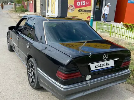 Mercedes-Benz E 280 1993 года за 1 299 999 тг. в Кызылорда – фото 4