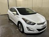 Hyundai Elantra 2015 года за 3 200 000 тг. в Уральск