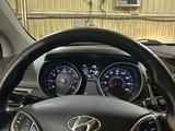 Hyundai Elantra 2015 года за 3 200 000 тг. в Уральск – фото 4