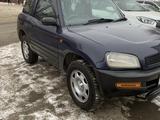 Toyota RAV4 1995 годаүшін2 500 000 тг. в Актобе