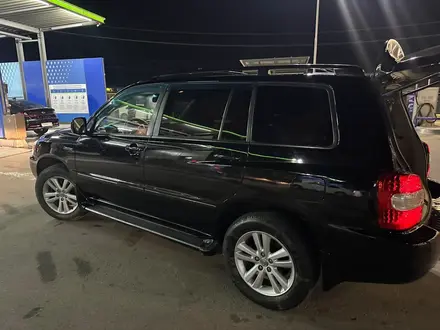 Toyota Highlander 2005 года за 6 870 000 тг. в Алматы – фото 7