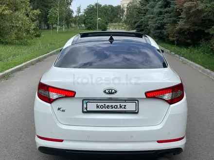 Kia K5 2011 года за 7 600 000 тг. в Алматы – фото 8