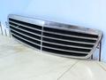 Решетка радиатора Mercedes Benz W220 за 30 000 тг. в Тараз – фото 2