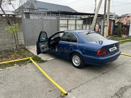 BMW 525 2000 года за 4 000 000 тг. в Тараз – фото 2