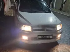 Mitsubishi Chariot, 1999