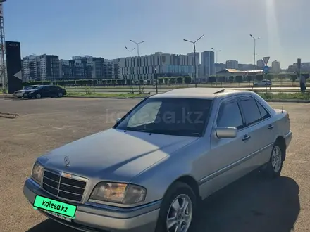 Mercedes-Benz C 200 1994 года за 3 000 000 тг. в Астана