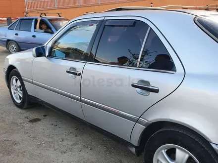 Mercedes-Benz C 200 1994 года за 3 000 000 тг. в Астана – фото 17