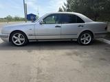 Mercedes-Benz E 240 1999 годаүшін3 500 000 тг. в Караганда – фото 4