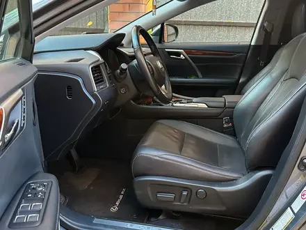 Lexus RX 350 2018 года за 14 200 000 тг. в Уральск – фото 2