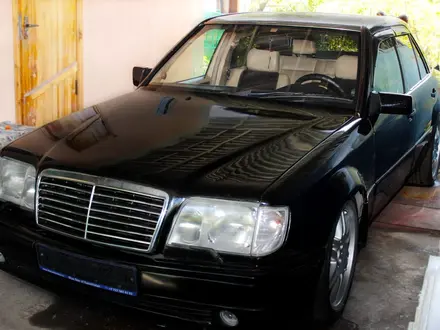 Mercedes-Benz E 500 1993 года за 12 000 000 тг. в Алматы – фото 2