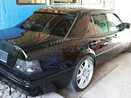 Mercedes-Benz E 500 1993 года за 12 000 000 тг. в Алматы – фото 4