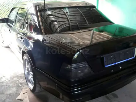 Mercedes-Benz E 500 1993 года за 12 000 000 тг. в Алматы – фото 5