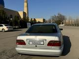 Mercedes-Benz E 230 1996 года за 2 800 000 тг. в Алматы – фото 4