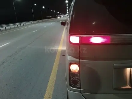 Nissan Elgrand 2006 года за 4 000 000 тг. в Астана