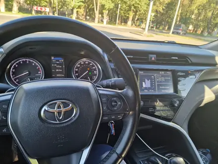 Toyota Camry 2019 года за 12 600 000 тг. в Тараз – фото 10