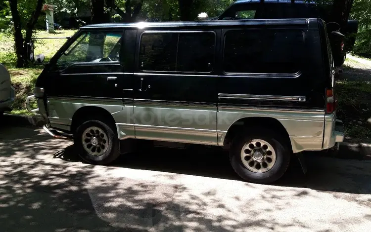 Mitsubishi Delica 1994 года за 2 000 000 тг. в Алматы