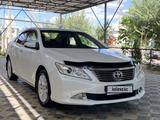 Toyota Camry 2014 года за 9 600 000 тг. в Туркестан – фото 2