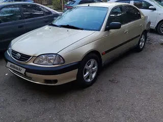 Toyota Avensis, 2000