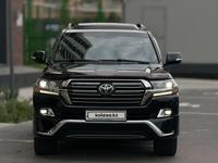 Toyota Land Cruiser 2017 года за 36 000 000 тг. в Шымкент