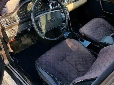 Mercedes-Benz E 300 1989 года за 400 000 тг. в Семей – фото 6