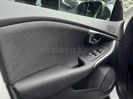 Volvo V40 2015 года за 10 600 000 тг. в Атырау – фото 8