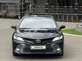 Toyota Camry 2018 года за 12 800 000 тг. в Алматы – фото 2