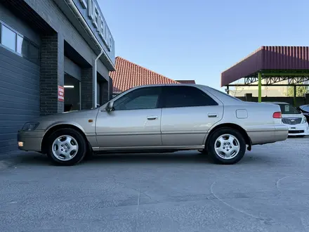 Toyota Camry 2000 года за 5 550 000 тг. в Шымкент – фото 9