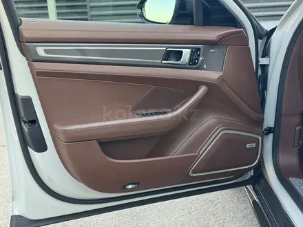 Porsche Panamera 2021 года за 75 000 000 тг. в Алматы – фото 26