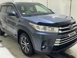 Toyota Highlander 2017 года за 14 000 000 тг. в Атырау