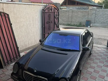 Mercedes-Benz E 320 2001 года за 4 000 000 тг. в Алматы – фото 12