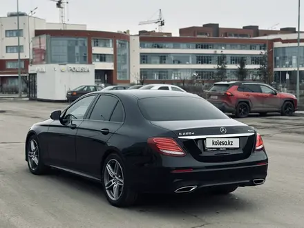 Mercedes-Benz E 220 2019 года за 11 000 000 тг. в Петропавловск – фото 9