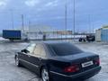 Mercedes-Benz E 320 1998 года за 3 200 000 тг. в Атырау – фото 4