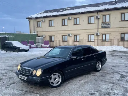 Mercedes-Benz E 320 1998 года за 3 200 000 тг. в Атырау – фото 7