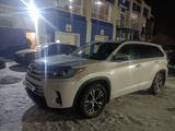 Toyota Highlander 2016 года за 16 000 000 тг. в Астана – фото 4