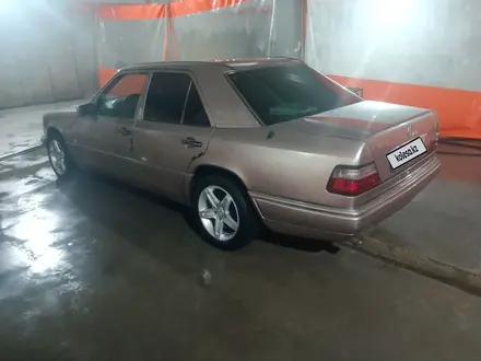 Mercedes-Benz E 280 1995 года за 2 100 000 тг. в Шу