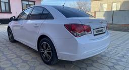 Chevrolet Cruze 2014 года за 3 800 000 тг. в Атырау – фото 4
