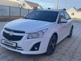 Chevrolet Cruze 2014 года за 3 800 000 тг. в Атырау – фото 3