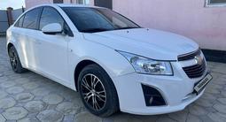 Chevrolet Cruze 2014 года за 3 800 000 тг. в Атырау – фото 2