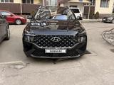 Hyundai Santa Fe 2022 года за 18 500 000 тг. в Алматы