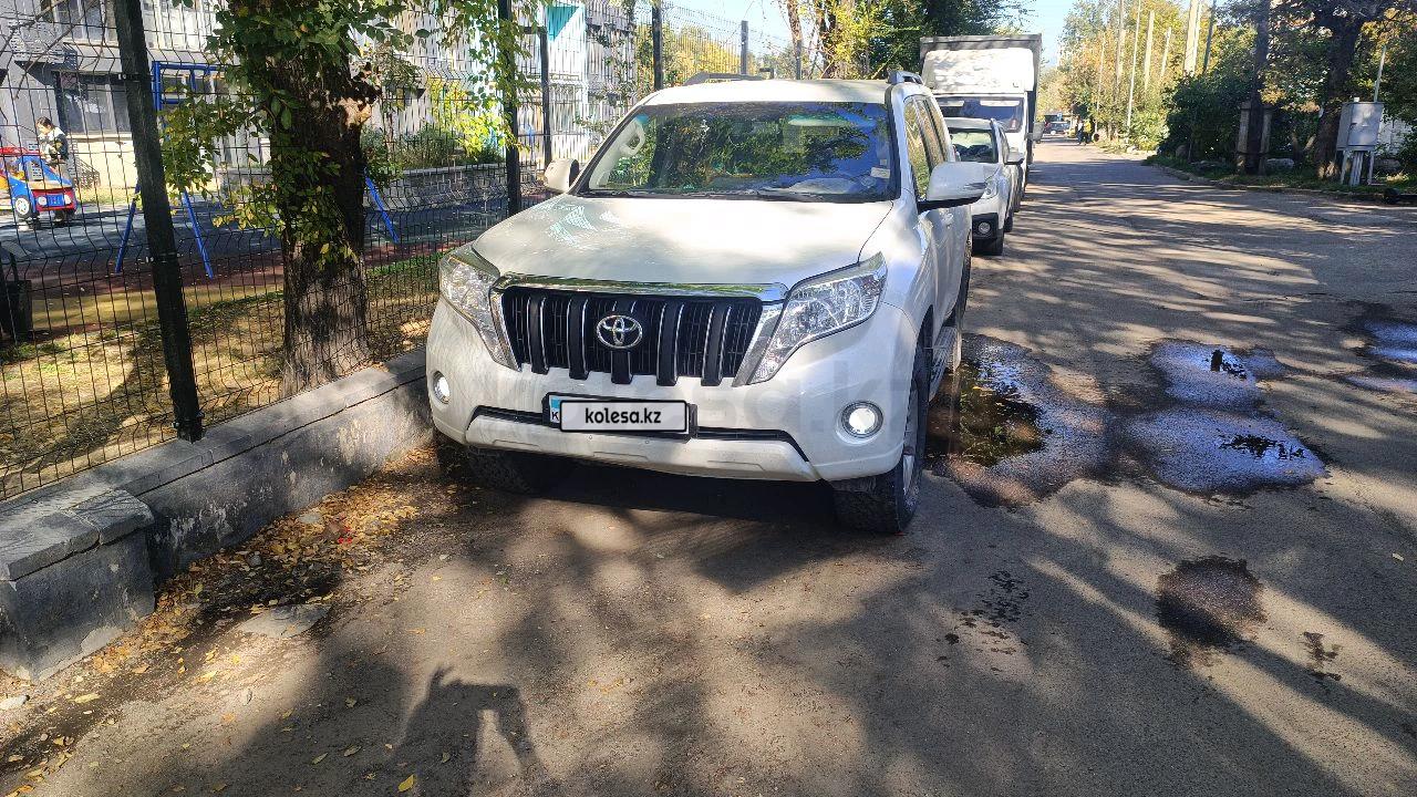 Toyota Land Cruiser Prado 2014 г.