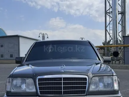 Mercedes-Benz E 220 1994 годаүшін4 000 000 тг. в Тараз – фото 2